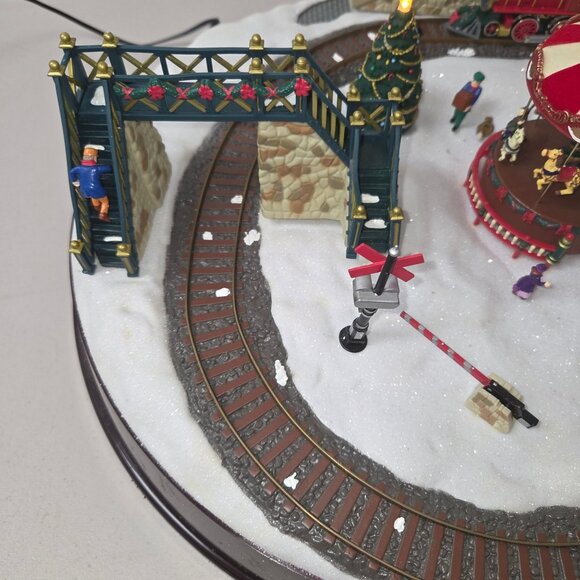 Vintage Mr. Christmas Train Set “Going Home for the Holidays” Working - Picture 4 of 13
